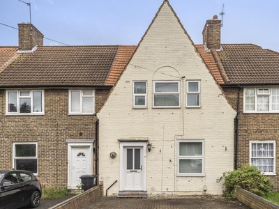 3 bedroom terraced house for rent in Northover Bromley BR1