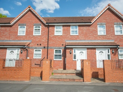 3 bedroom terraced house for rent in Priory Road, Hull, East Riding Of Yorkshire, HU5