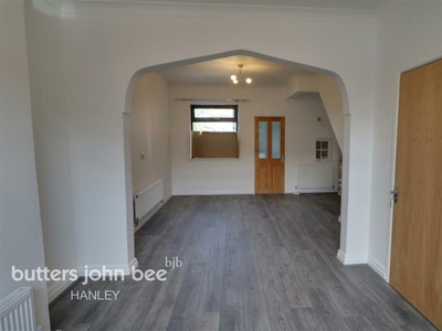 3 bedroom terraced house for rent in Ramsey street, ST4