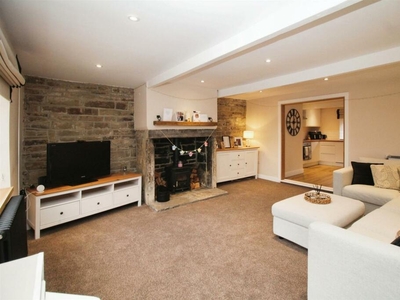3 bedroom terraced house for sale in Belle Vue, Eccleshill, Bradford, BD2 2DL, BD2