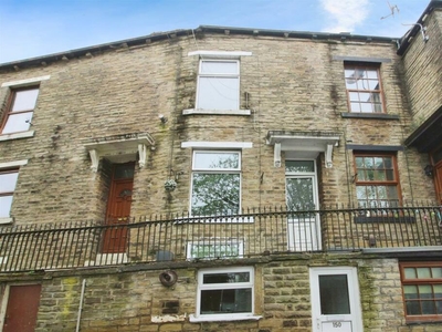 3 bedroom terraced house for sale in Bolton Lane, Bradford BD2 4AA, BD2