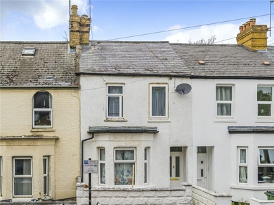 3 bedroom terraced house for sale in Bullingdon Road, East Oxford, OX4