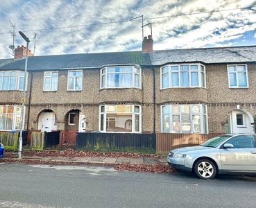 3 bedroom terraced house for sale in Delapre Crescent Road, Far Cotton, Northampton NN4