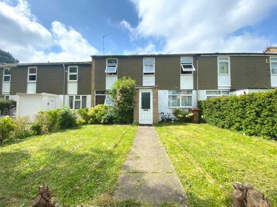 3 bedroom terraced house for sale in Lakeview Green, Lakeview, Northampton NN3 6PQ, NN3