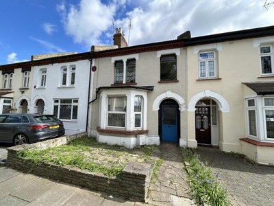 3 Bedroom Terraced House For Sale In Leigh-on-sea