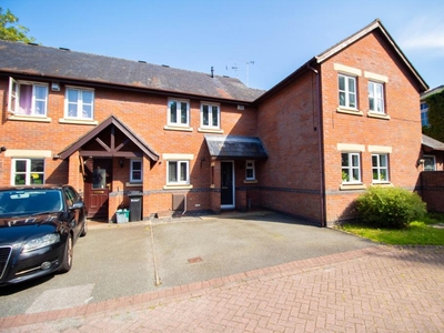 3 bedroom terraced house for sale in Mount Place, Boughton, Chester, CH3