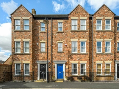 3 bedroom terraced house for sale in Warkworth Woods, Gosforth, Newcastle Upon Tyne, NE3