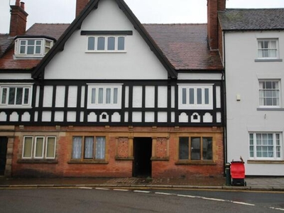 3 Bedroom Town House For Rent In Atherstone, Warwickshire