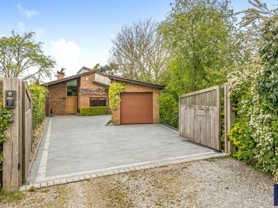 4 Bedroom Detached House For Sale In Bow Brickhill, Buckinghamshire