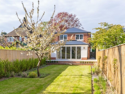 4 bedroom detached house for sale in Clifton Road, Lower Parkstone, BH14