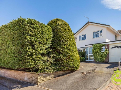 4 bedroom detached house for sale in Broadwater Avenue, Lower Parkstone, Poole BH14