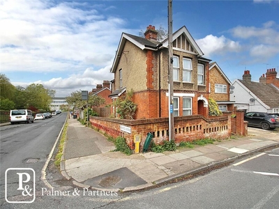 4 bedroom detached house for sale in Grove Lane, Ipswich, Suffolk, IP4