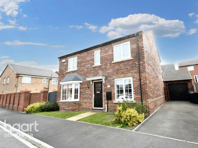 4 bedroom detached house for sale in Heatherfields Crescent, Rossington, Doncaster, DN11