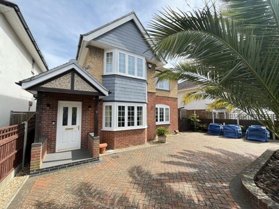 4 bedroom detached house for sale in Marlborough Road, Lower Parkstone , BH14
