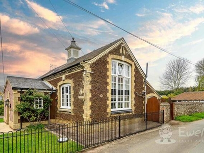 4 Bedroom Detached House For Sale In Old School, St Margarets Hill