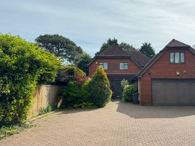 4 bedroom detached house for sale in Ravine Road, Canford Cliffs, BH13