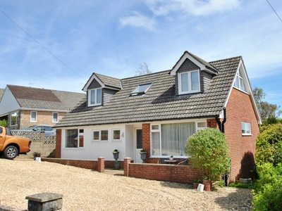 4 bedroom detached house for sale in Sutherland Avenue, Broadstone, Dorset, BH18