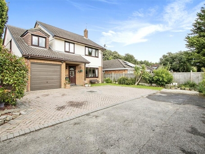 4 bedroom detached house for sale in Vine Farm Close, Talbot Village, Poole, BH12