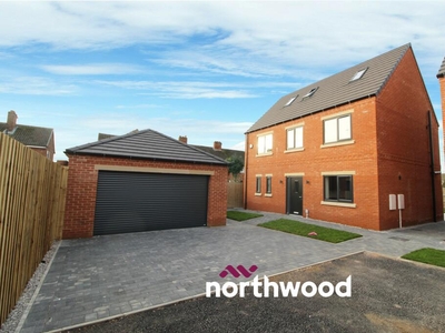 4 bedroom detached house for sale in Westfield Road, Hatfield, Doncaster, DN7