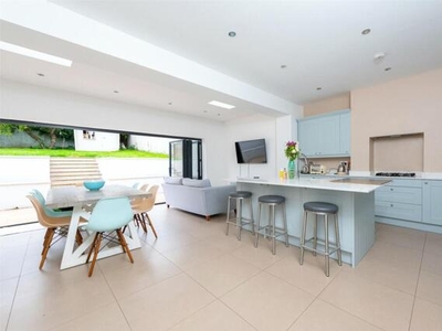 4 Bedroom End Of Terrace House For Sale In Streatham, London