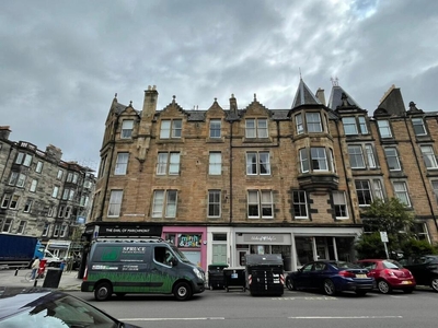 4 bedroom flat for rent in Marchmont Crescent, Marchmont, Edinburgh, EH9