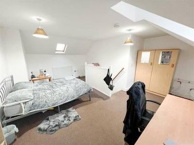 4 Bedroom House Sheffield South Yorkshire