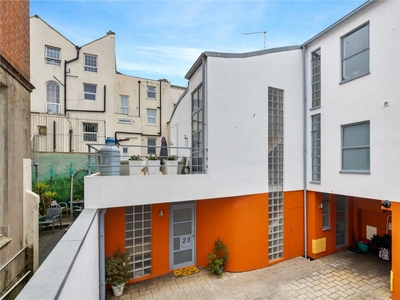 4 bedroom semi-detached house for sale in Bedford Place, Brighton, East Sussex, BN1