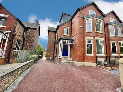4 bedroom semi-detached house for sale in Clifton Road, Chorlton, M21