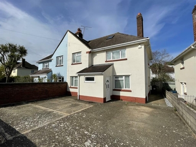 4 bedroom semi-detached house for sale in Hamilton Road, Poole, BH15