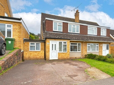 4 bedroom semi-detached house for sale in Mynn Crescent, Bearsted, Maidstone, ME14