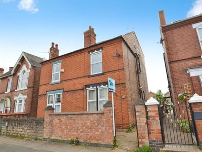 4 Bedroom Semi-detached House For Sale In Nottingham