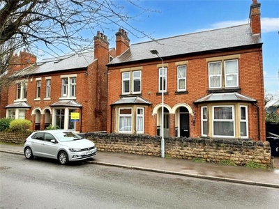 4 Bedroom Semi-detached House For Sale In Nottingham, Nottinghamshire