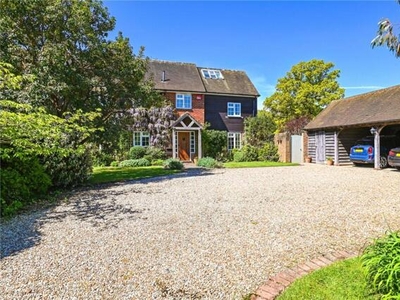 4 Bedroom Semi-detached House For Sale In West Broyle, Chichester