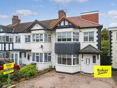 4 Bedroom Semi-detached House For Sale In Woodford Green, Essex