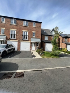 4 bedroom terraced house for sale in Booth Gardens Lancaster, LA1