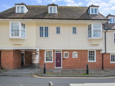 4 Bedroom Terraced House For Sale In Stour Street, Canterbury