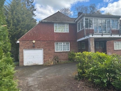 5 Bed House For Sale in Camberley, Surrey, GU15 - 4938799