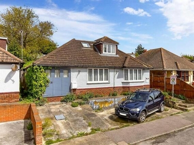 5 Bedroom Chalet For Sale In Broadstairs