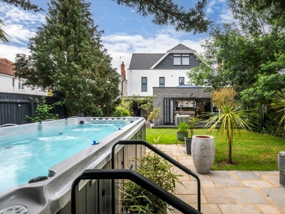 5 bedroom detached house for sale in Parkstone Avenue , Penn Hill, BH14