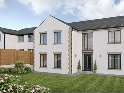 5 bedroom detached house for sale in Well Holme Mead, New Farnley, Leeds, West Yorkshire, LS12