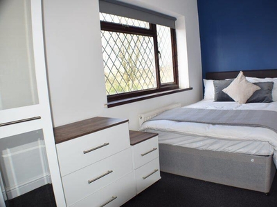 5 bedroom flat for rent in House Share - Wellfield Street, Warrington, WA5