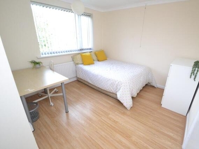 6 Bedroom Detached House For Rent In Lenton, Nottingham
