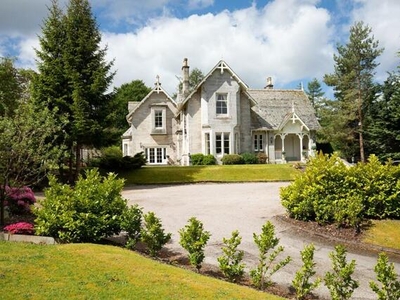6 Bedroom Detached House For Sale In Peebles, Scottish Borders