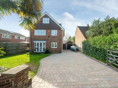 6 Bedroom House Locks Heath Hampshire