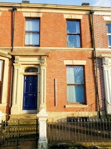 6 Bedroom House Of Multiple Occupation For Sale In Preston, Lancashire