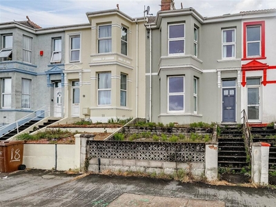 6 bedroom terraced house for sale in Weston Park Road, Peverell, Plymouth, PL3