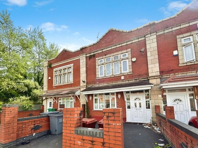 7 bedroom terraced house for rent in Kingswood Road, Manchester, M14
