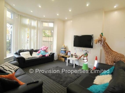 9 Bedroom Terraced House For Rent In Headingley, Leeds