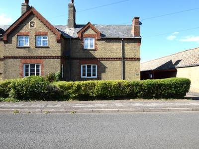 Cottage to rent in Station Road, Tempsford, Sandy SG19