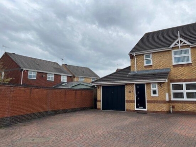 Detached house to rent in Hatfield Close, Swindon SN25